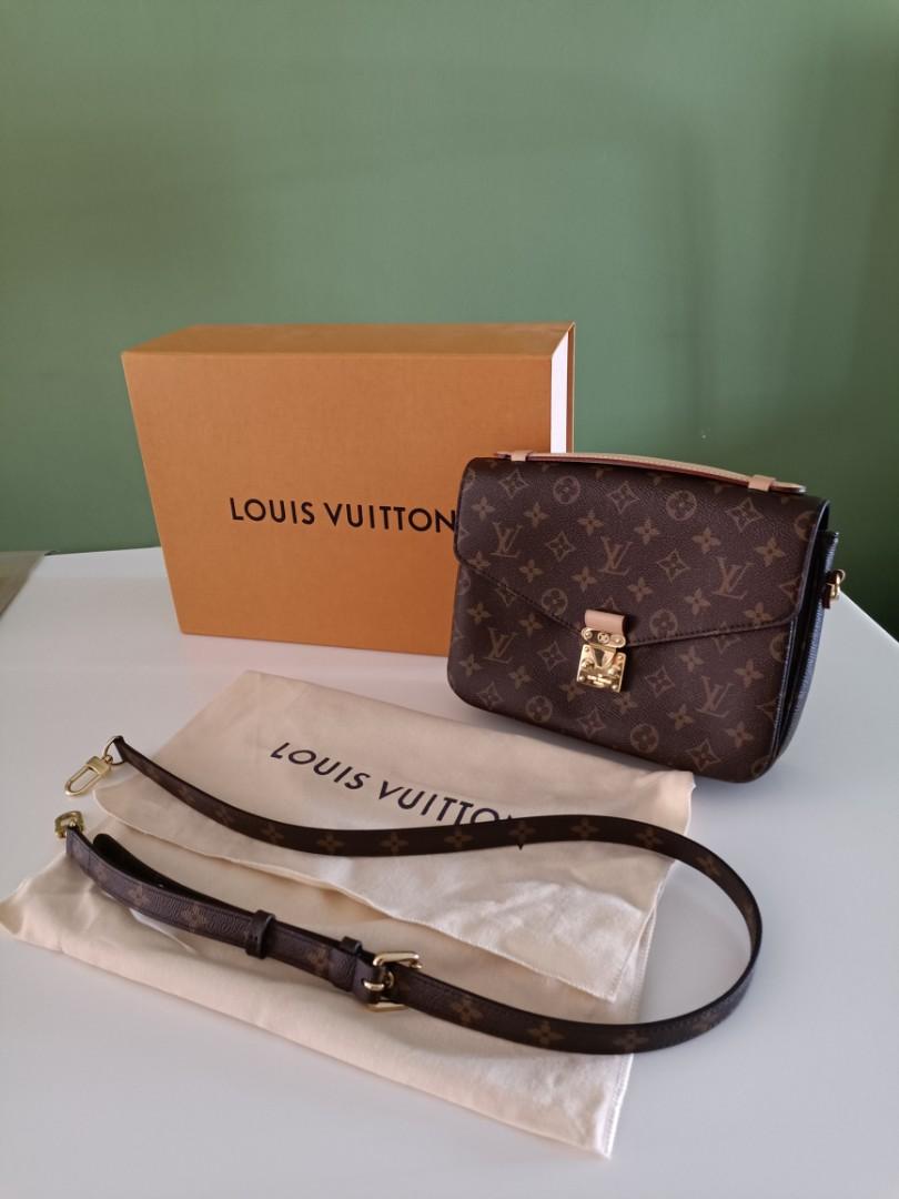 Louis Vuitton mini Pochette Metis Sling Bag, Women's Fashion, Bags &  Wallets, Purses & Pouches on Carousell