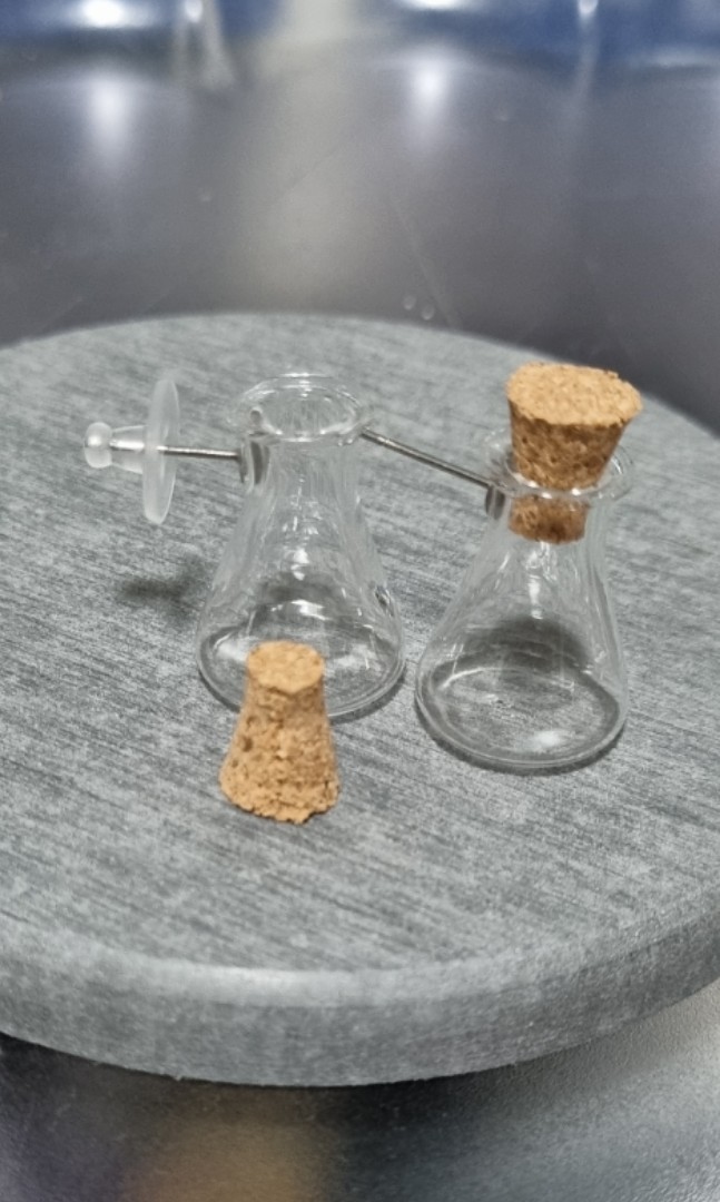 Mini conical flask ear stud, Women's Fashion, Jewelry & Organisers