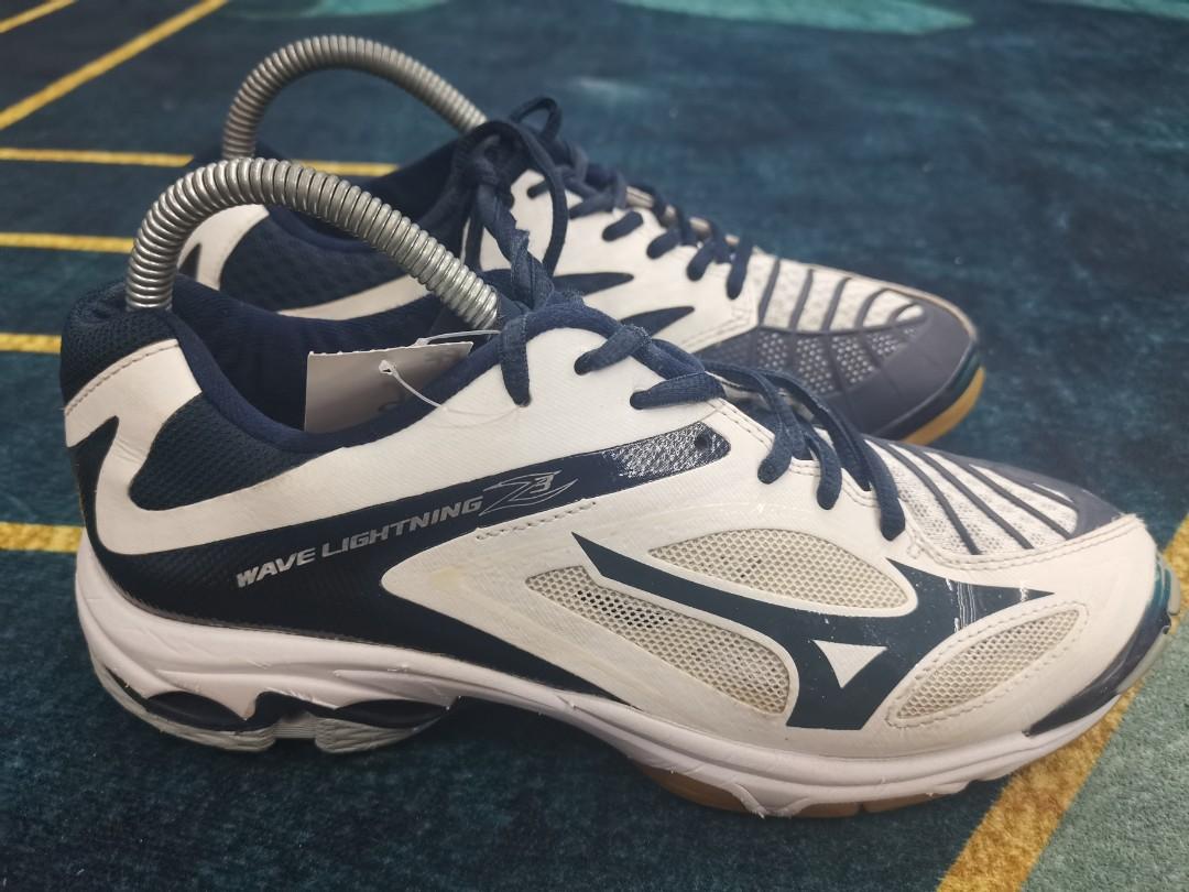 Mizuno Wave Lightning Z3 6UK Men s Fashion Activewear on Carousell