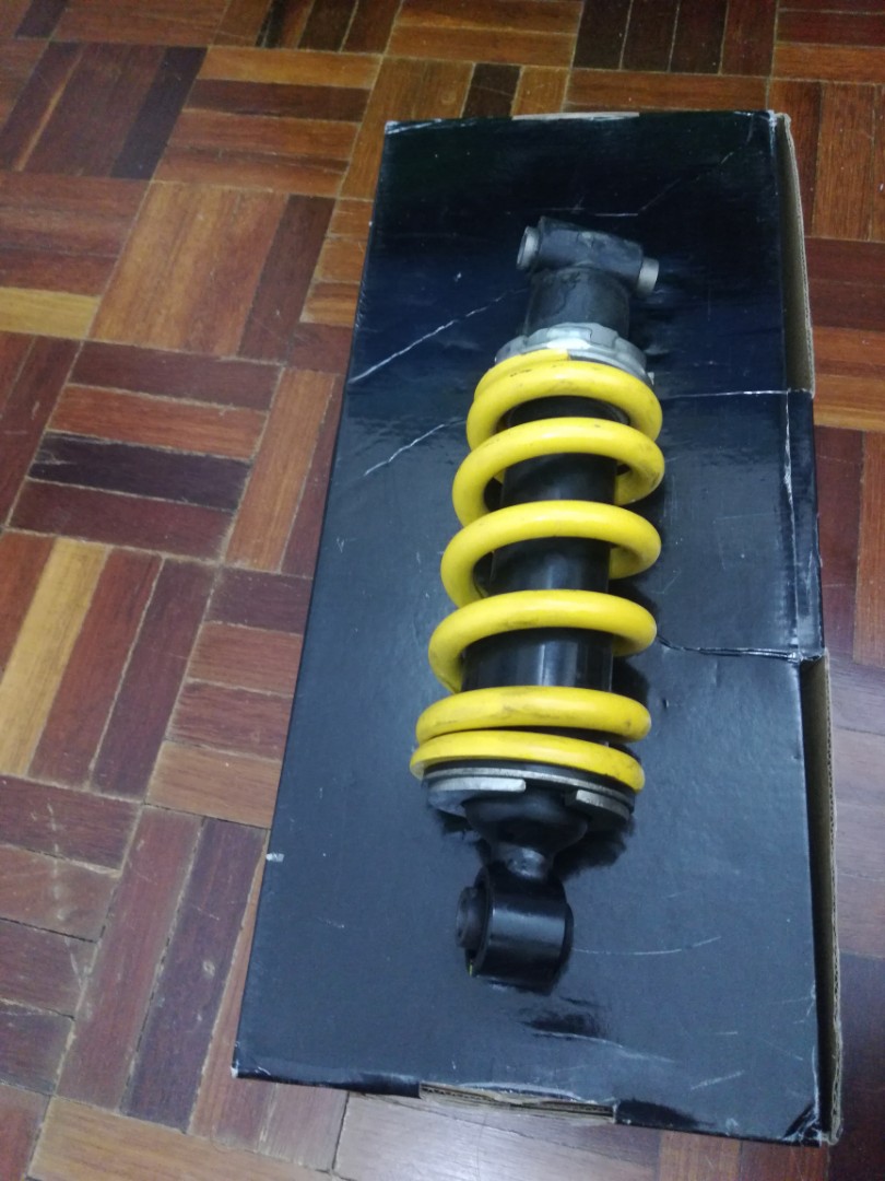 Monoshock/Absorber yamaha r25 original, Motorbikes on Carousell