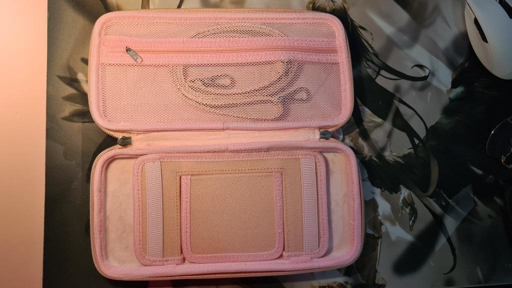 Nintendo Switch Pouch With Stand (Category: Nintendo) located in Quezon City. Submitted by itsarandomshop (Listing ID 1118581755, Image 3). Description: Nintendo Switch Pouch With Stand Never Used rfs I'm using a different pouch payment through paymaya, gcash, and metrobank deposit only shipping: lalamove, grab, lbc .