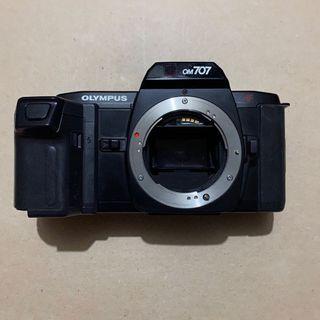 Olympus OM 707 film camera BODY