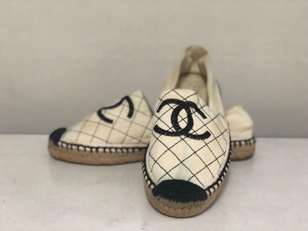 Pre-owned Chanel Espadrilles (Category: Flats & Sandals) located in Manila. Submitted by imjunelo (Listing ID 1118432120, Image 1). Description: .