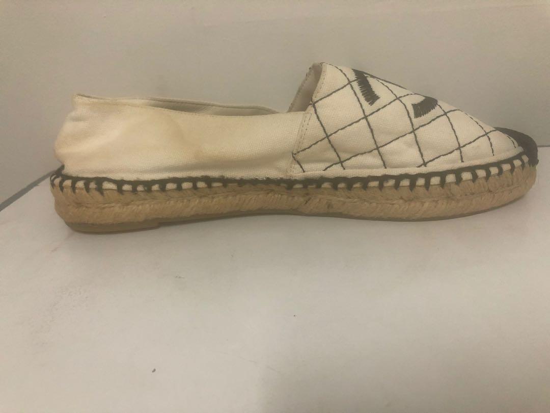 Pre-owned Chanel Espadrilles (Category: Flats & Sandals) located in Manila. Submitted by imjunelo (Listing ID 1118432120, Image 3). Description: .