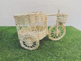 Rattan tissue basket 