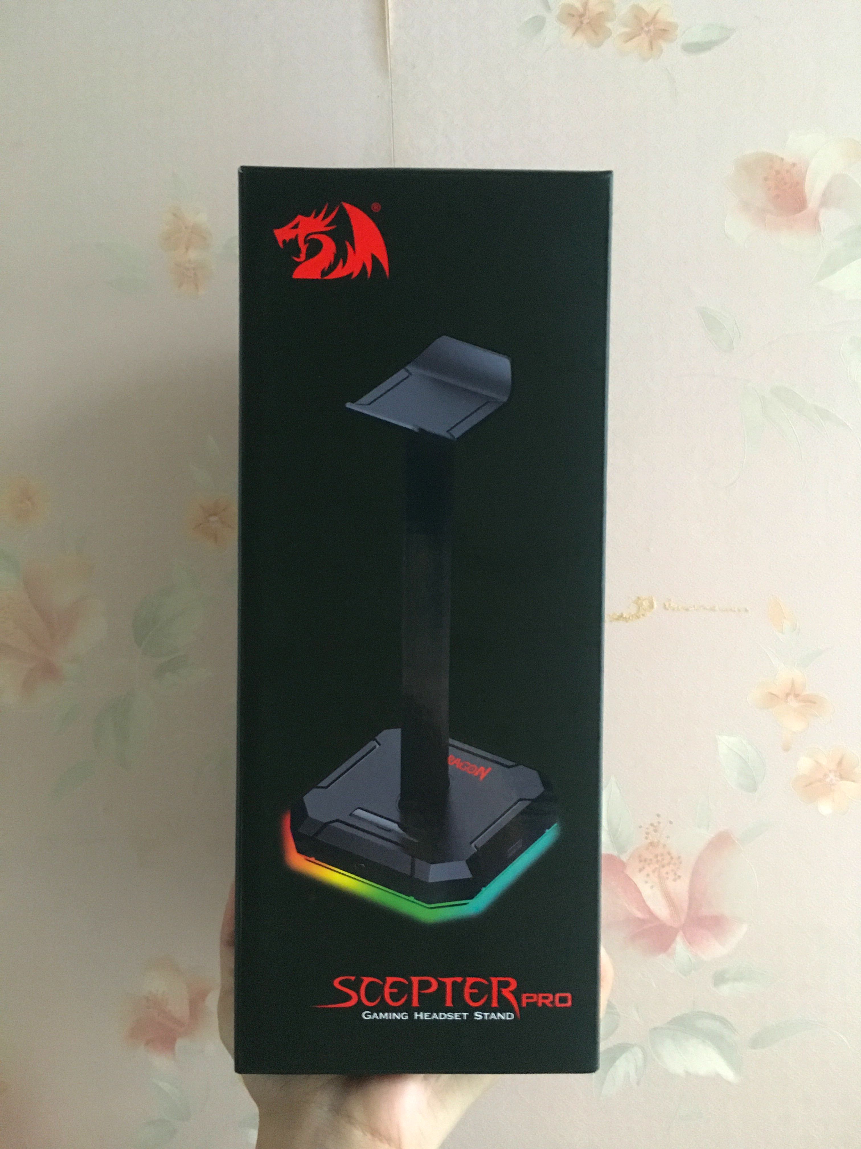 Red dragon headset hot sale stand