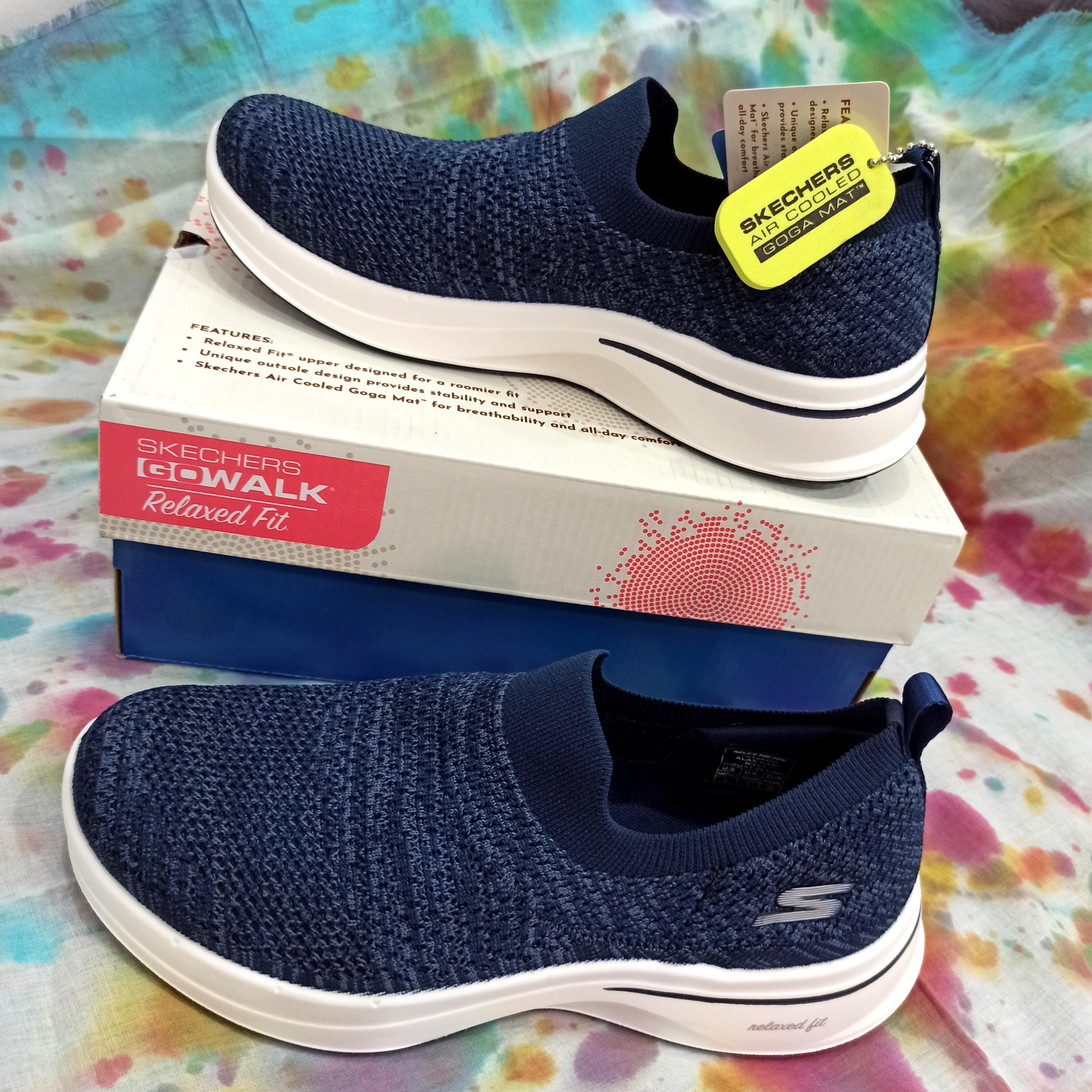 Skechers go walk 2025 relaxed fit