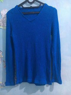 Sweater rajut wanita