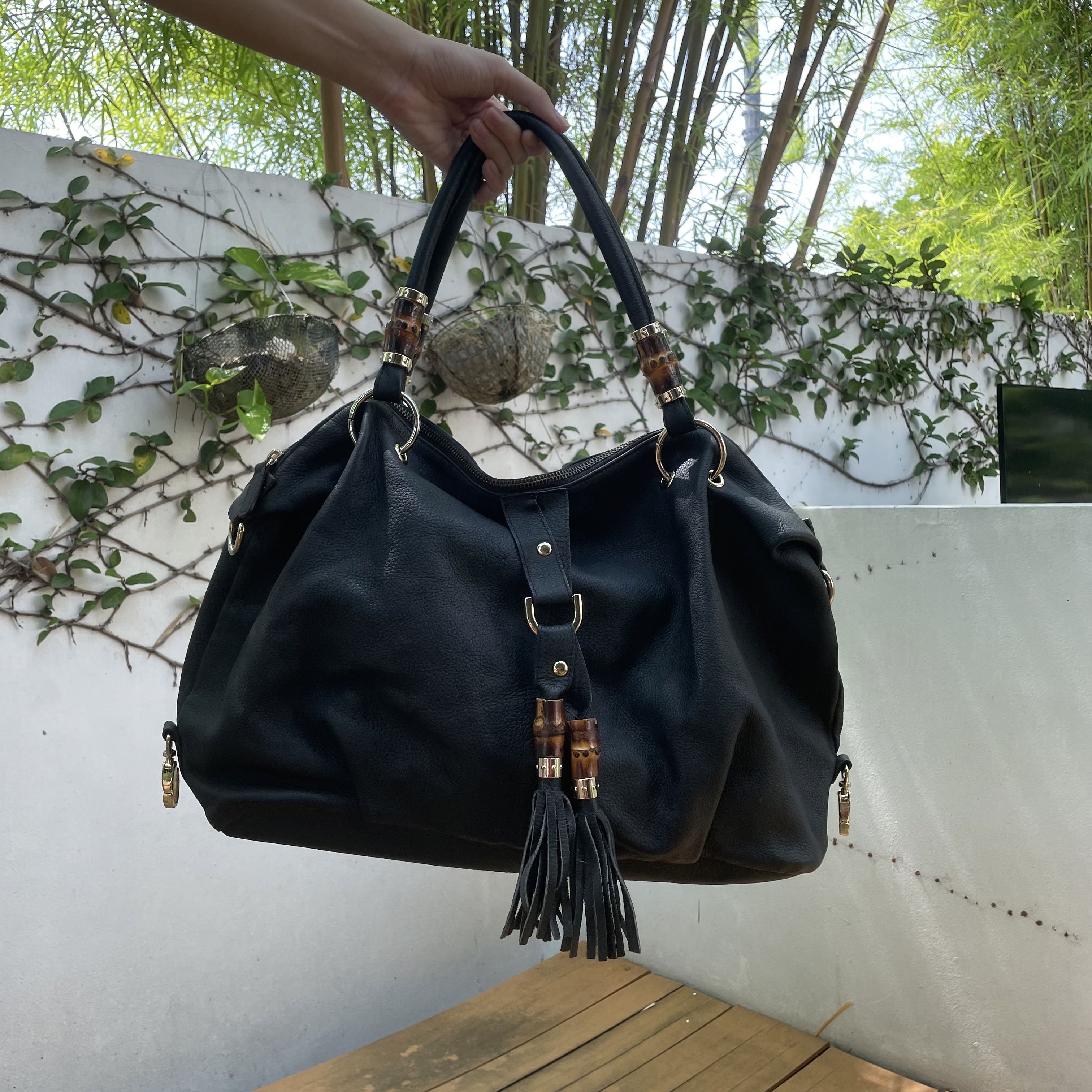 The Van Shoulder Bag Black