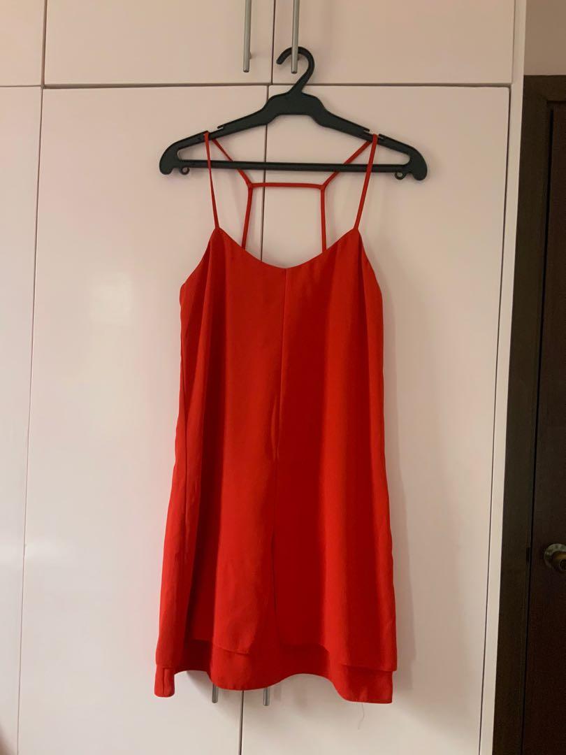 Topshop Red Dress Us 6 (Category: Dresses) located in Quezon City. Submitted by bp.declutters (Listing ID 1118462907, Image 1). Description: MOP 🍪BPI BDO GCASH MOD 🍪SDD OR GGX.
