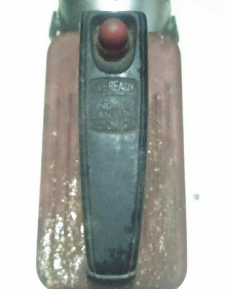 Ancienne grande Lampe Torche de camping Collection XXe Eveready - Collection