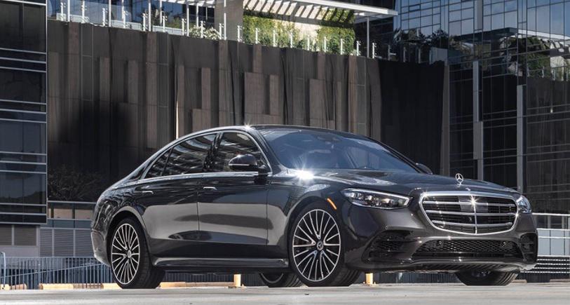(Category: ) located in . Submitted by carousell.new.cars (Listing ID 1123990998, Image 1). Description: .