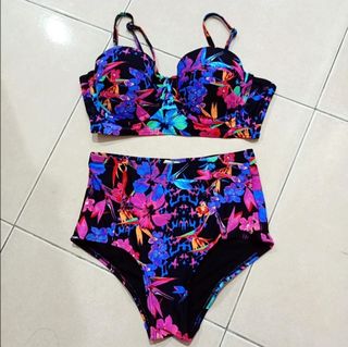 (Category: ) located in . Submitted by thelunaa (Listing ID 1122954283, Image 1). Description: .