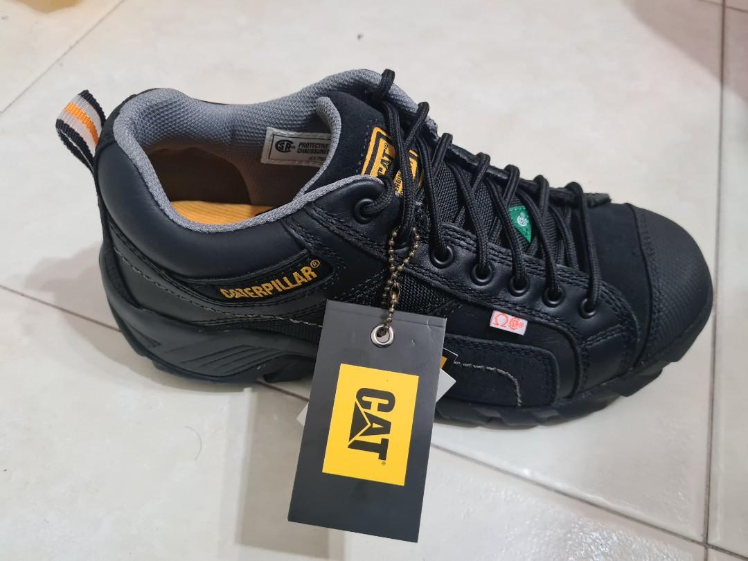 Cat walking cheap shoes