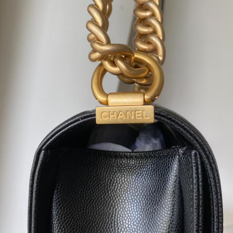 chanel boy gold hardware old medium 25cm, Women's Fashion, Bags & Wallets, Shoulder Bags on