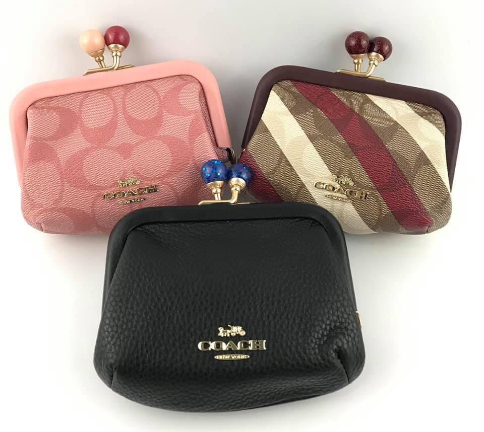 COACH Kisslock Coin Purse, Luxury, Bags & Wallets on Carousell