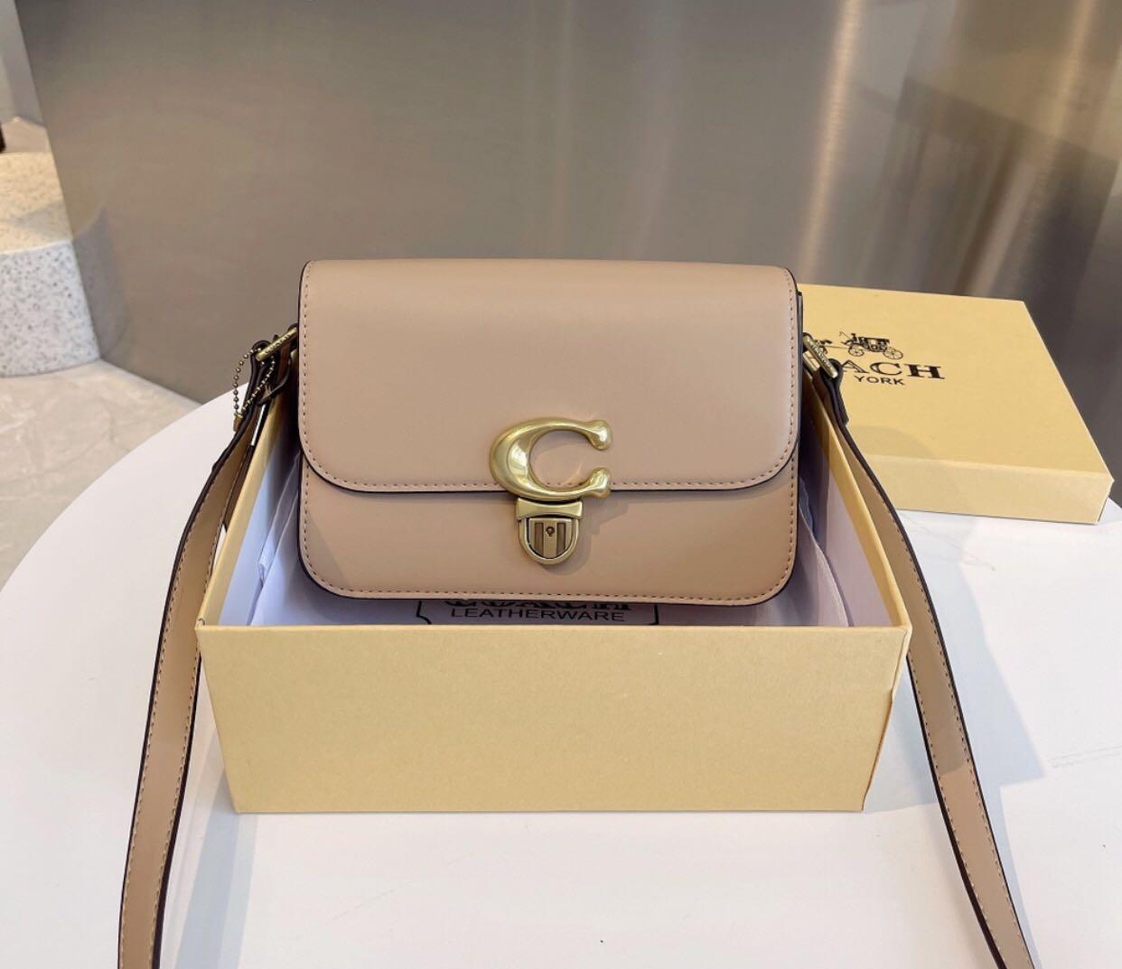 Coach smooth leather gold buckle shoulder bag