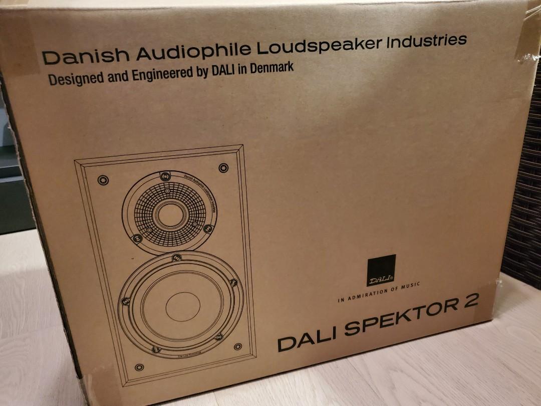 DALI Spektor 2 書架喇叭Speaker (黑色木) + QED 喇叭線連蕉插, 音響