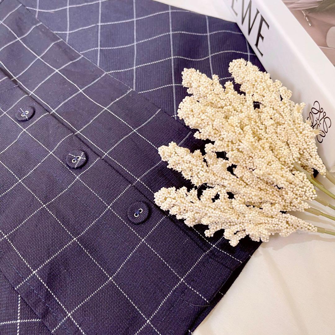 Dark Blue Checkered Skirt (Category: Skirts) located in Tiaong. Submitted by pixieapparelph (Listing ID 1122938862, Image 2). Description: •size: fits M •waistline: 27” (button-down) •length: 16” .