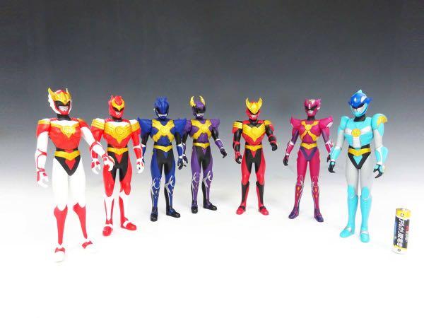 超星神 Figure X 7 大約8吋高 請注意內文 日版 興趣及遊戲 玩具 遊戲類 Carousell