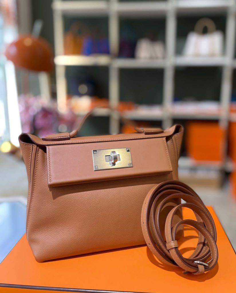 Hermes 24 24 mini size. Gold color. Phw