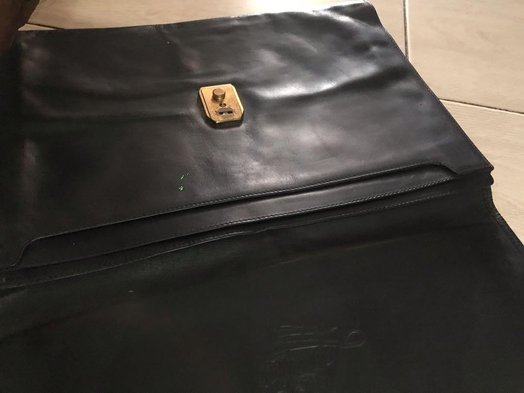 Lepanto File Organizer (Category: Luxury Bags & Wallets) located in Navotas City. Submitted by mph_thrift (Listing ID 1122981868, Image 3). Description: made in japan leather made .