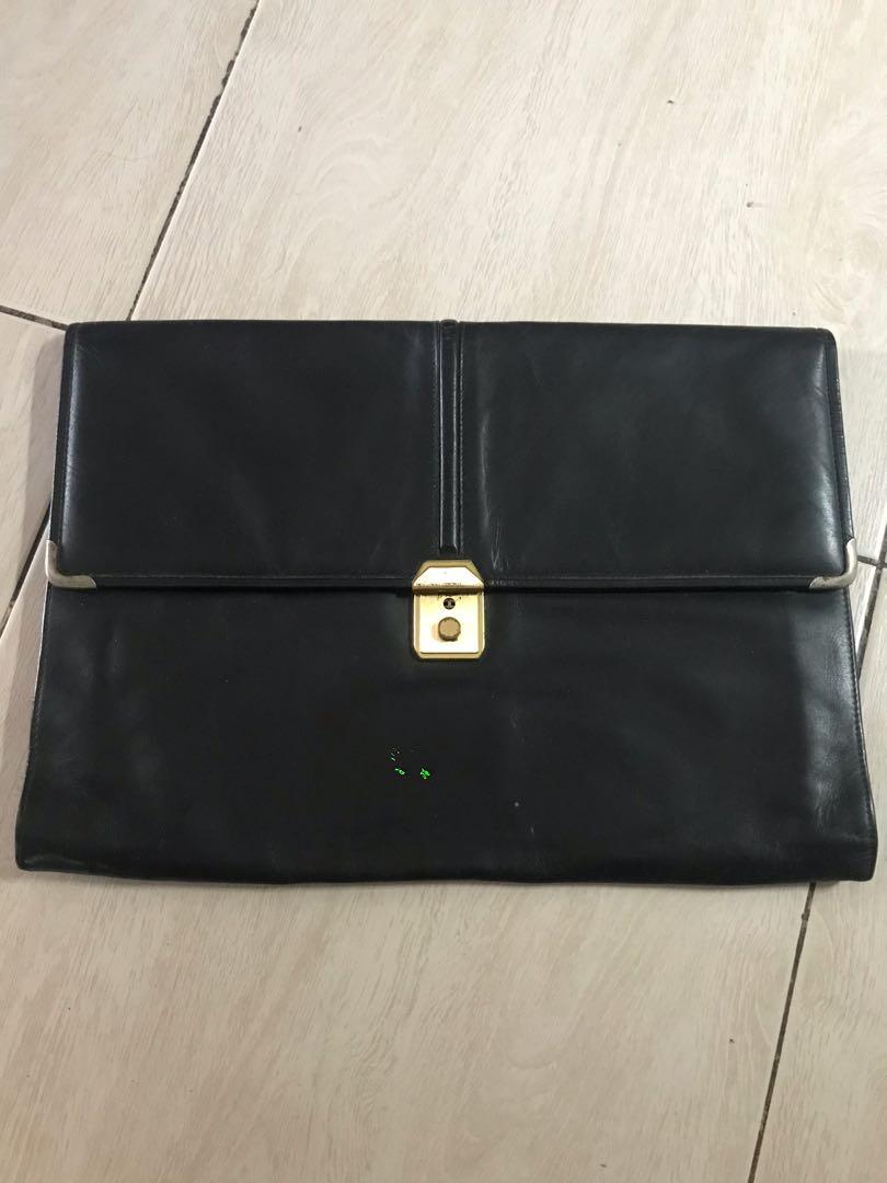 Lepanto File Organizer (Category: Luxury Bags & Wallets) located in Navotas City. Submitted by mph_thrift (Listing ID 1122981868, Image 1). Description: made in japan leather made .