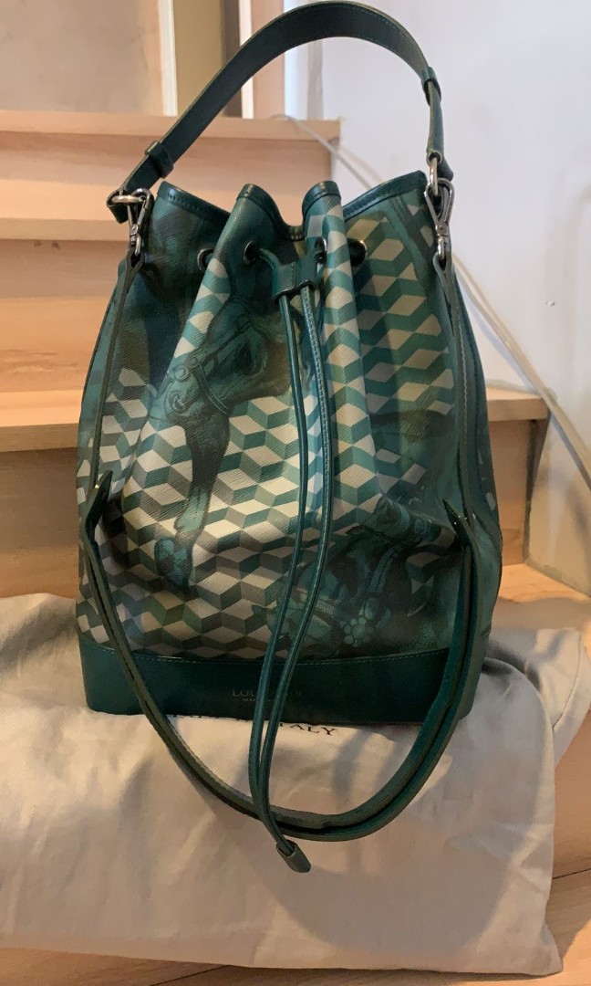 Loup noir new arrivals bucket bag