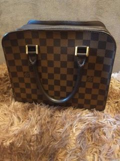 (Category: ) located in . Submitted by luxtwinsy (Listing ID 1122958928, Image 1). Description: .