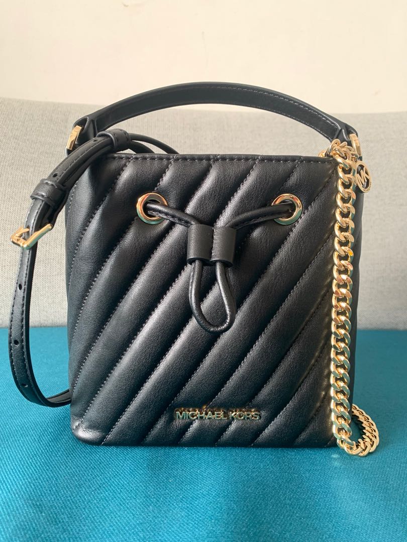 Michael Kors Suri Small Quilted crossbody bag, Women's Fashion, Bags