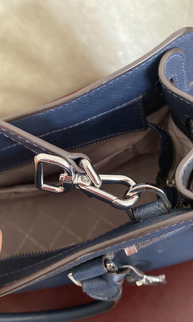 Md th satchel best sale leather