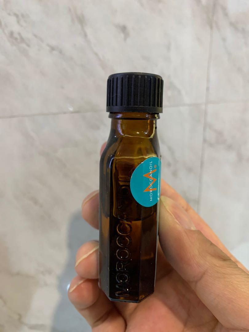 Morrocan oil hair serum (Kategori: Perawatan Rambut) berada di Jakarta Timur. Dikirim oleh bagmakeupaddict_buyormiss (ID iklan 1122981912, Gambar 2). Deskripsi: Beli 400.000 rambut rusak bercabang.