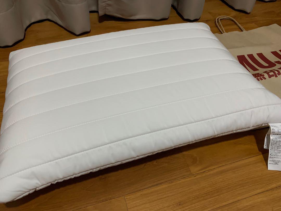 (Sale)Muji Urethane Foam Low Repulsion Quilt Pillow, 43 x 63cm