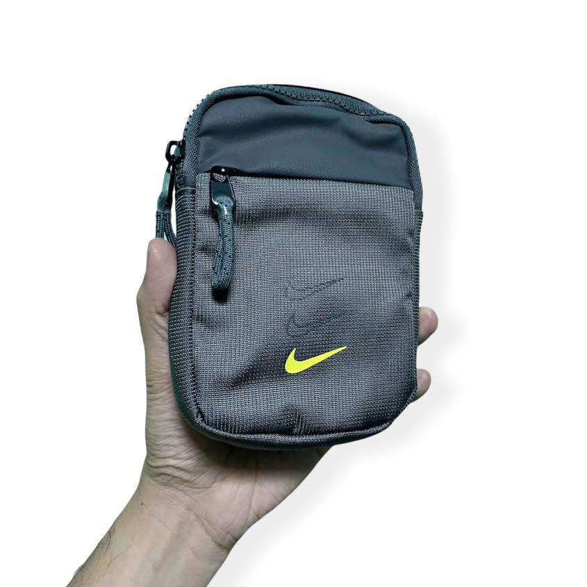 sportswear essentials belt bag