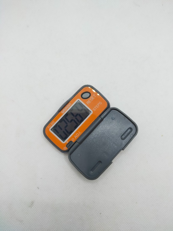 Omron HJ005 Pedometer Step Counter with battery, Mobile Phones