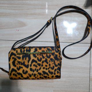 Original Steve Madden Sling Wallet Bag