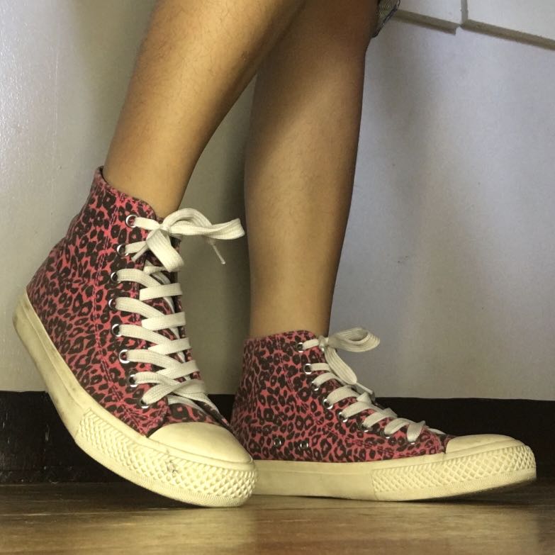 Y2K Pink Cheetah Highcut Sneakers / Converse Dupe, Women's Fashion, Footwear, Sneakers on Carousell