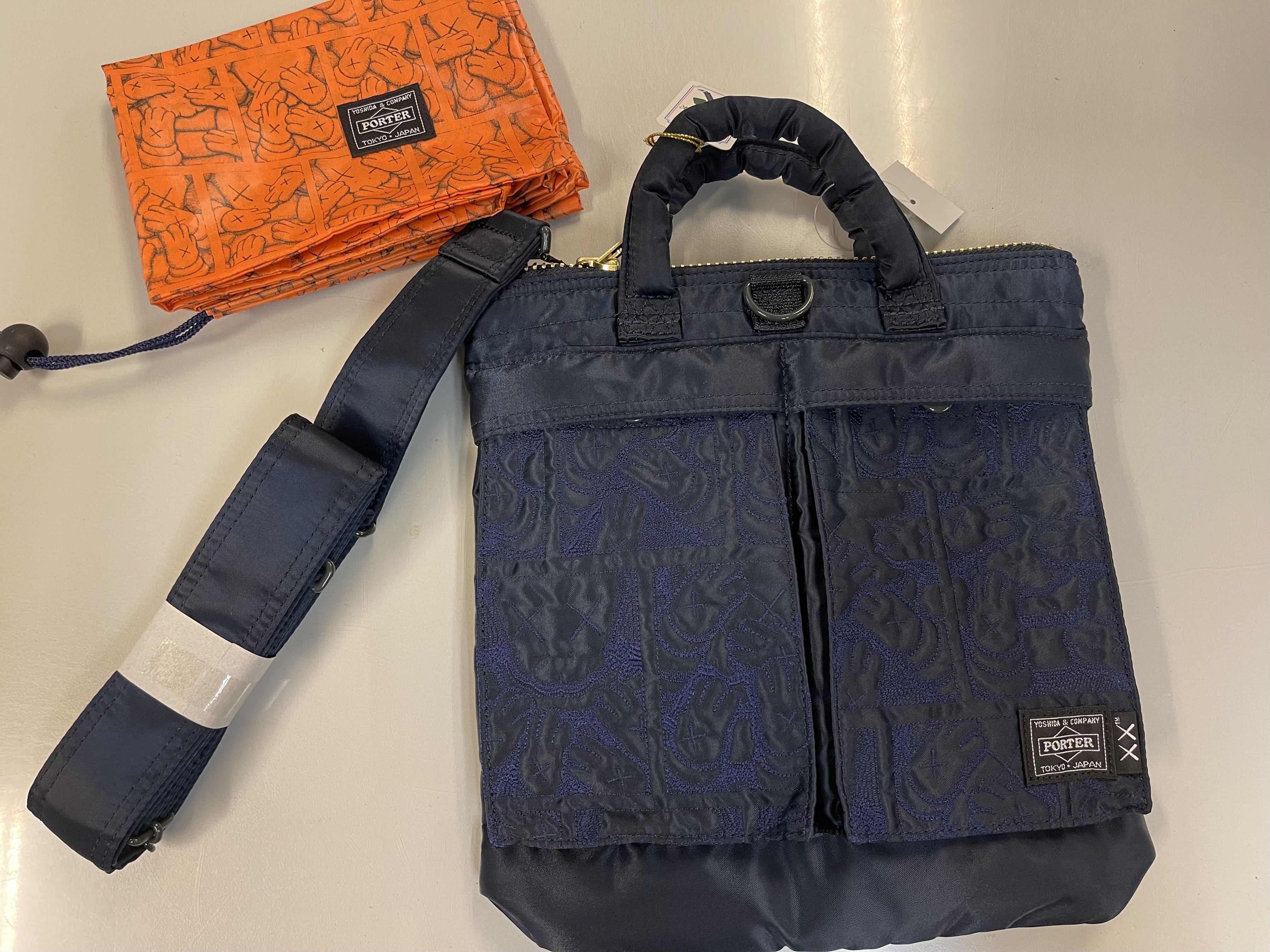 レア？！☆ Porter x Kaws コラボ 2WAY - 通販 - lemilu.uy