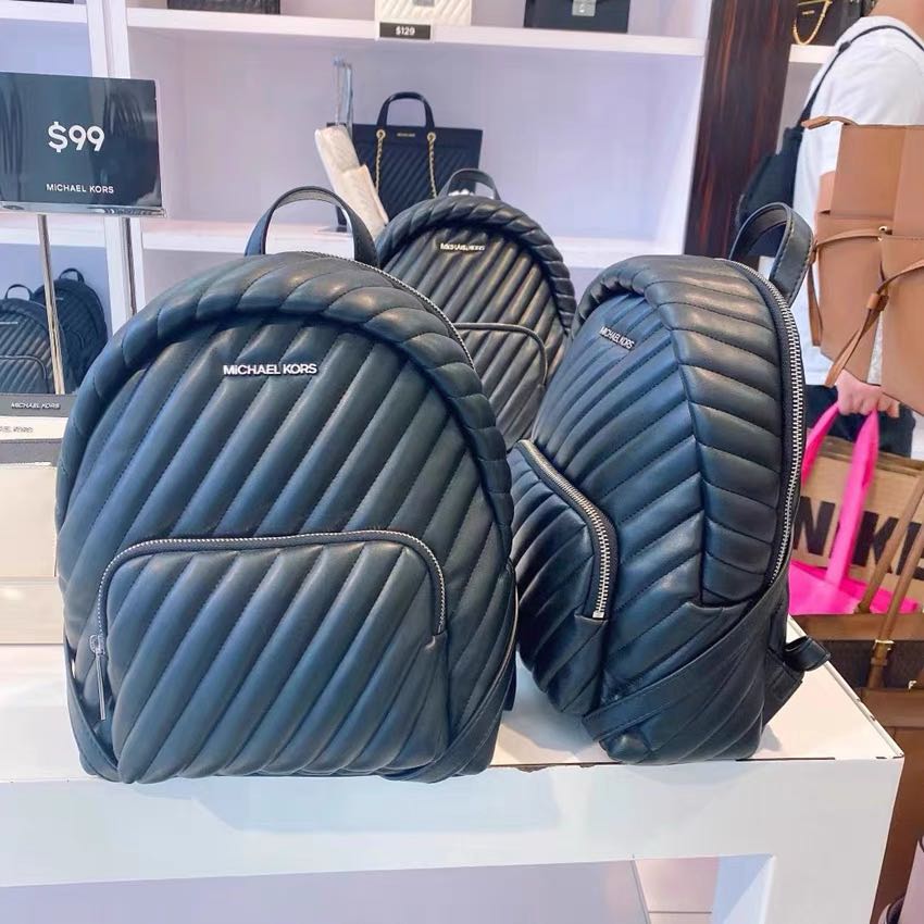 PREORDER) MICHAEL KORS - ERIN MEDIUM QUILTED BACKPACK 35F0SERB2U, Luxury,  Bags & Wallets on Carousell