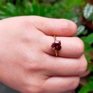 Ruby Heart Twisted band Ring