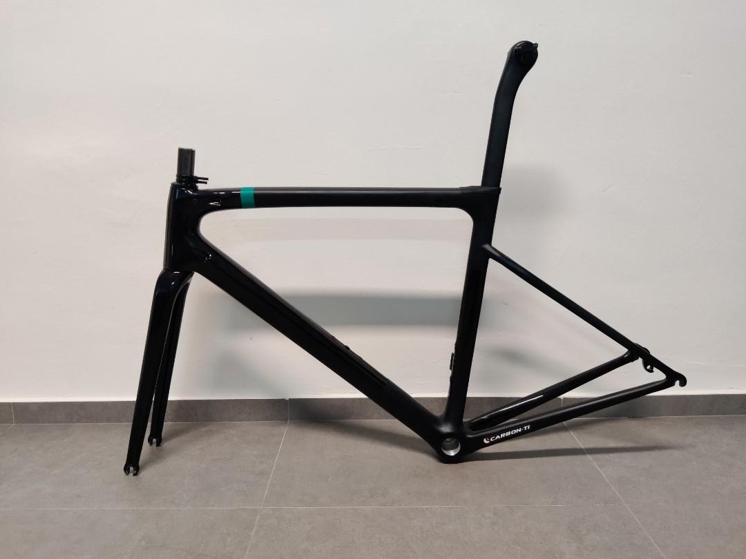 Delihea Carbon Frame 54cm No Logo Sports Equipment Bicycles
