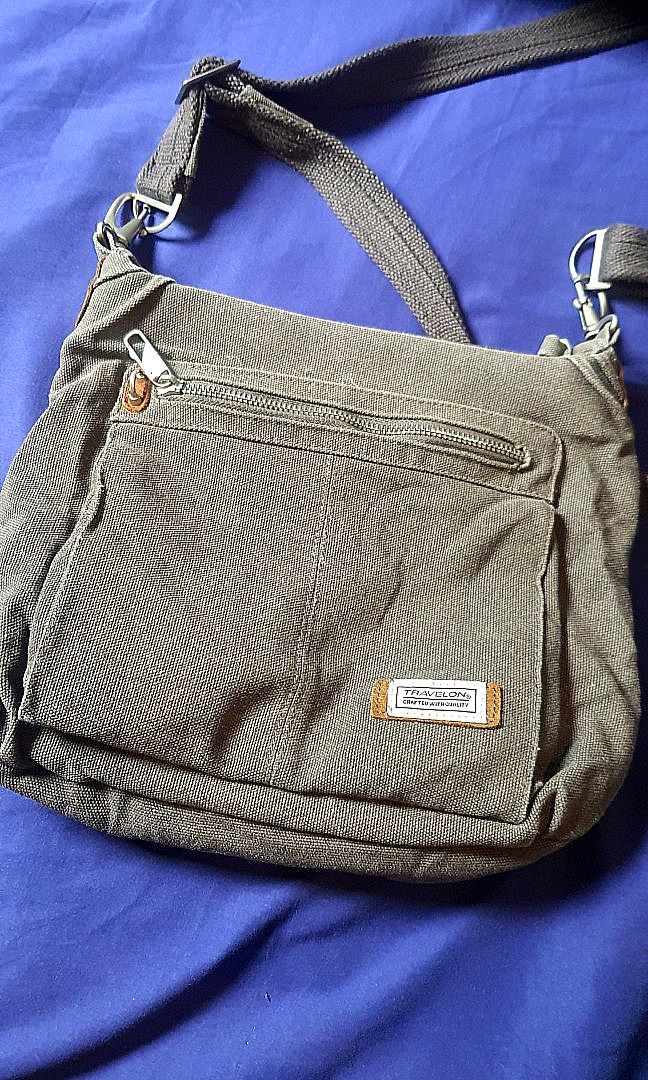 Travelon best sale heritage hobo