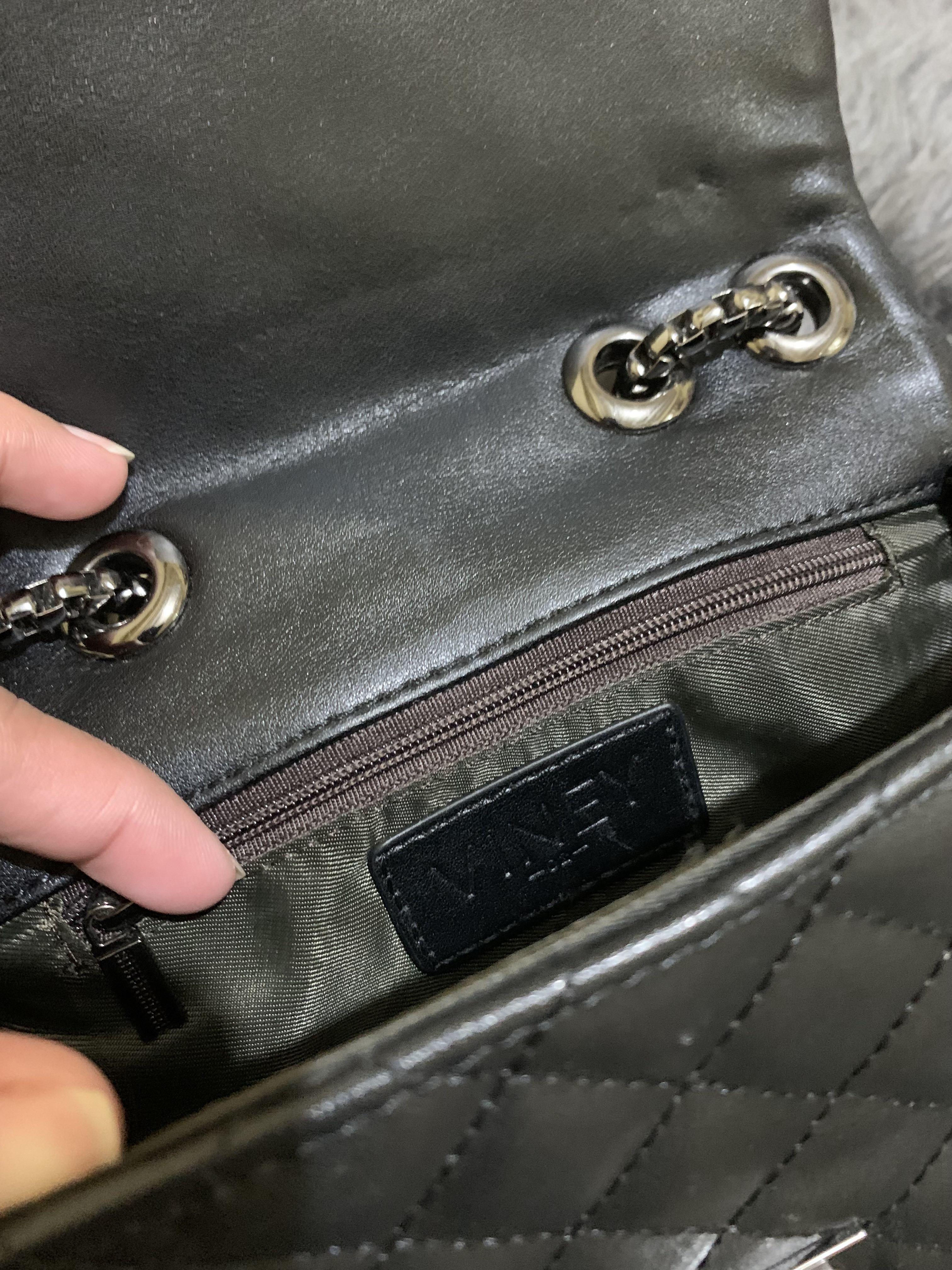 Viney Quilted Chain Sling Bag, Women's Fashion, Bags & Wallets, Cross