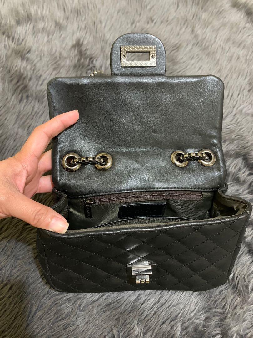 Viney Quilted Chain Sling Bag, Women's Fashion, Bags & Wallets, Cross