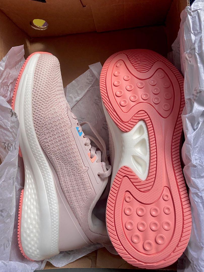Zalora running shoes deals
