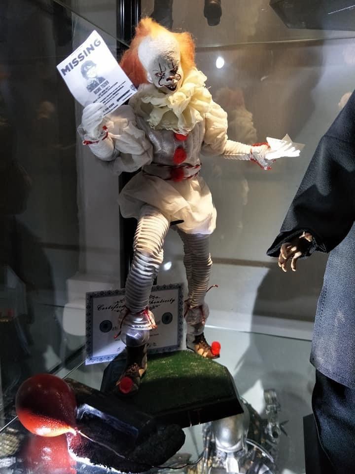 Hot Toys Pennywise 1/6 Scale Figure