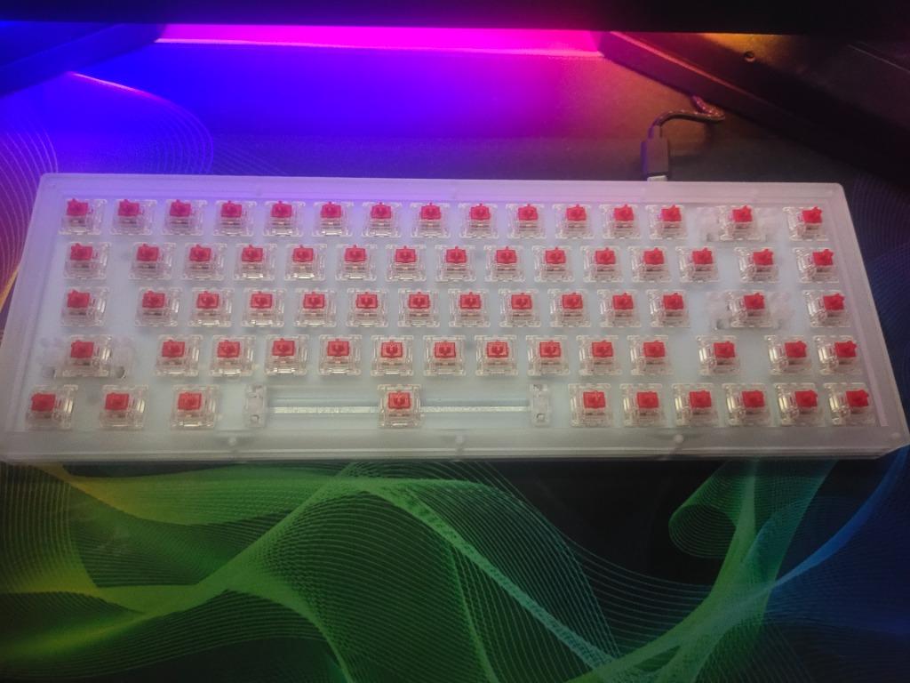 [65%] 68 Key Custom Mechanical RGB Keyboard with Underglow, Computers ...