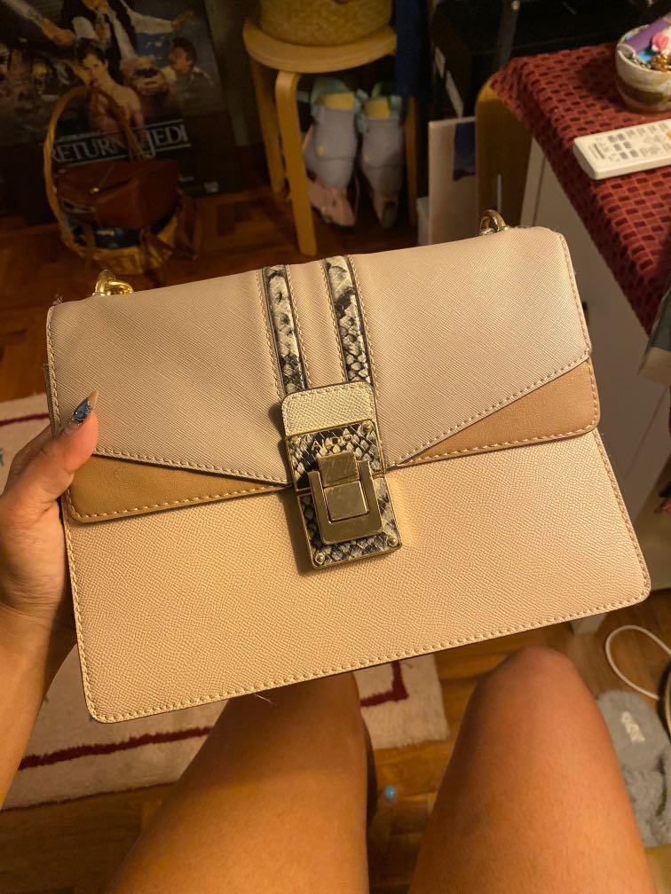 ALDO Handbag in Cream Snakeskin Women s Fashion Bags Wallets