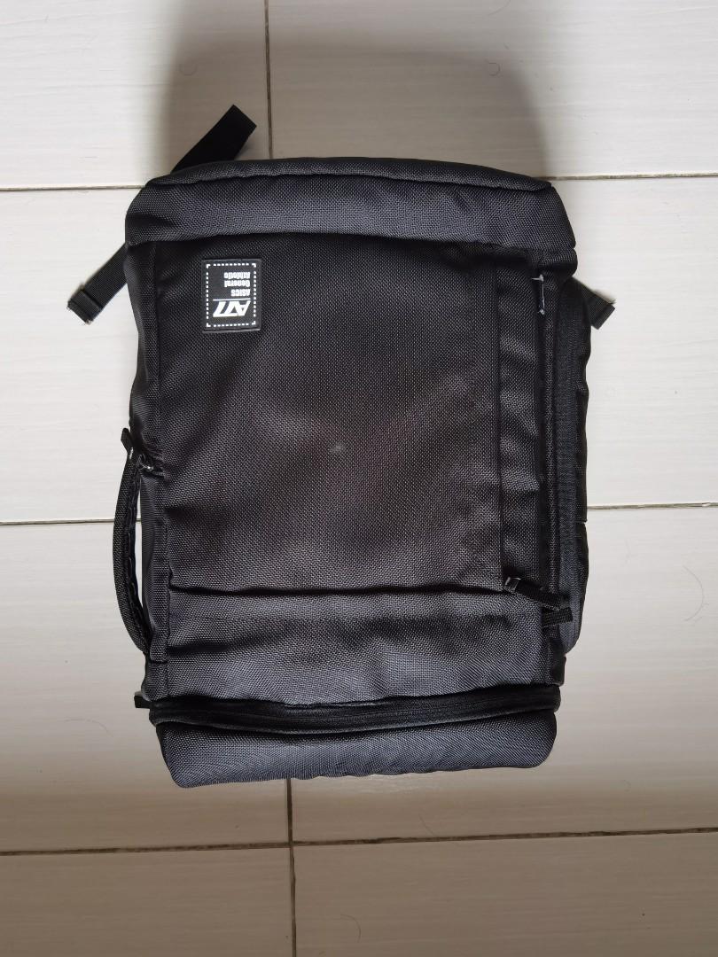Asic Backpack 20L (Category: Backpacks) located in Pagoh. Submitted by _cidutzempire (Listing ID 1124750161, Image 1). Description: Asic Backpack 20L Condition 10 /10.