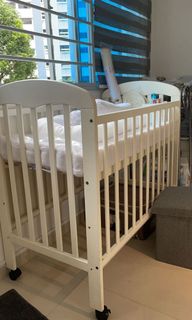 (Category: ) located in . Submitted by jenn.88 (Listing ID 1124865786, Image 1). Description: .